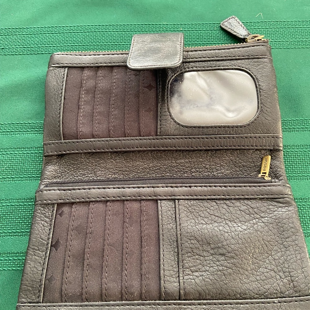 Fossil black Leather Wallet with Gold Accent - Picture 7 of 9